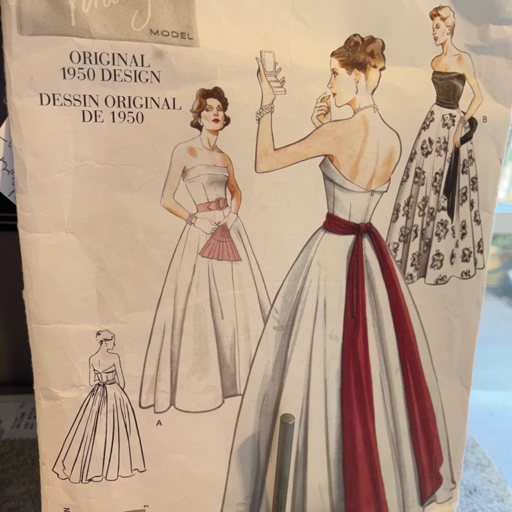 Vogue sewing pattern. 2239 size 8
